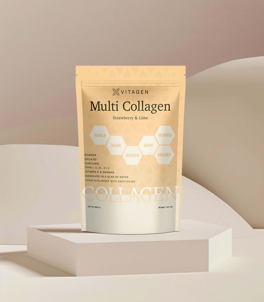 Пакување Vitagen Multi Collagen во прашкаста форма, поставено на минималистичка беж позадина, претставувајќи додаток за поддршка на кожа, коса, зглобови, нокти и коскено здравје.